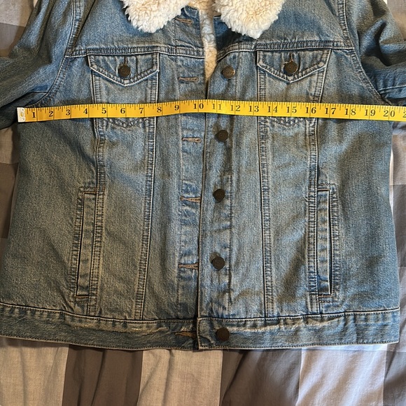 Sherpa Lined LOFT Jean Jacket - Picture 9 of 10
